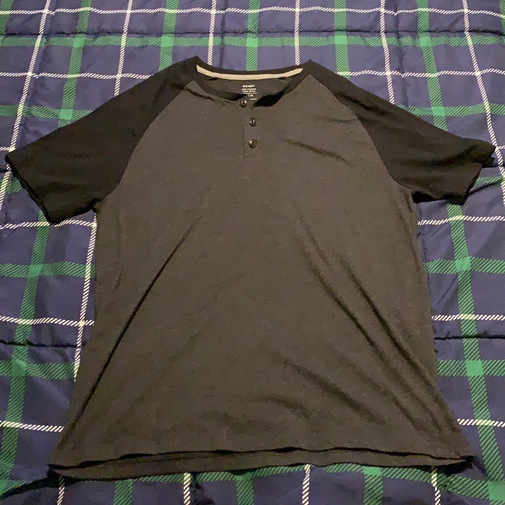 Old Navy Henley t-shirt